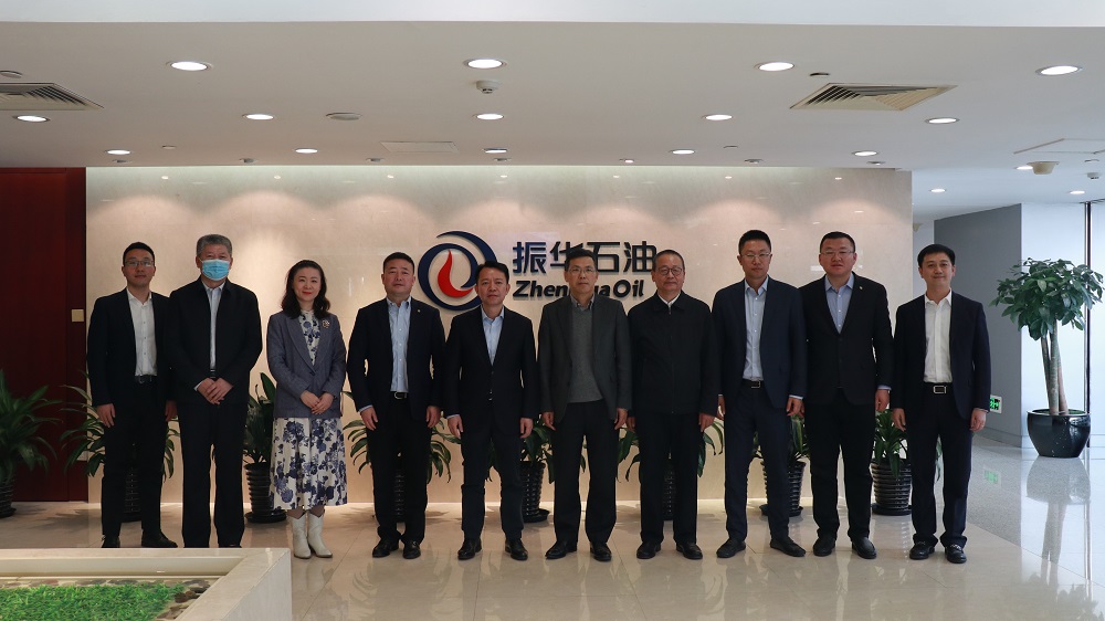 公司董事長(zhǎng)王粵濤會(huì)見遼寧港口集團(tuán)首席執(zhí)行官王志賢